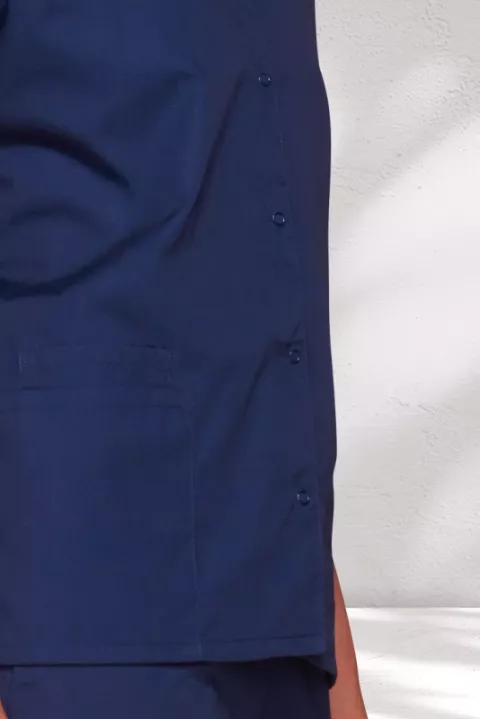 SNAP FRONT V-NECK TOP - WWE4770